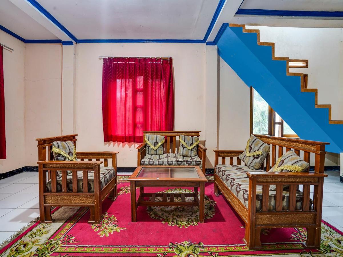 Oyo Homes 90915 Eco Tourism Desa Cihanjuang Rahayu Ciwangun Indah Camp Villas Bongkar Exterior photo